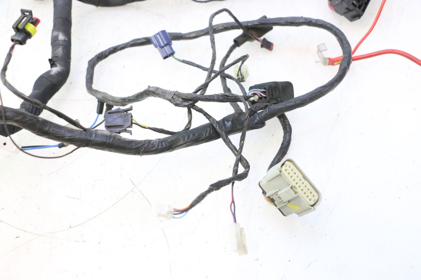 photo de WIRE HARNESS PIAGGIO MP3 HPE 530 (2022 - 2026) - Spare part profile view