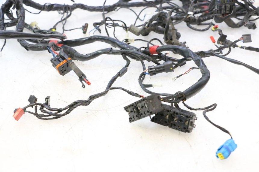 photo de WIRE HARNESS PIAGGIO MP3 LT 400 (2007 - 2012) - Surface and material condition