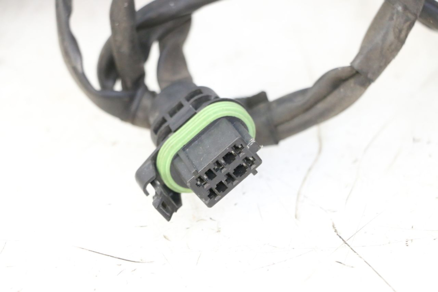 photo de HEADLIGHT HARNESS PIAGGIO X9 EVOLUTION 125 (2003 - 2007) - Zoom on usage condition