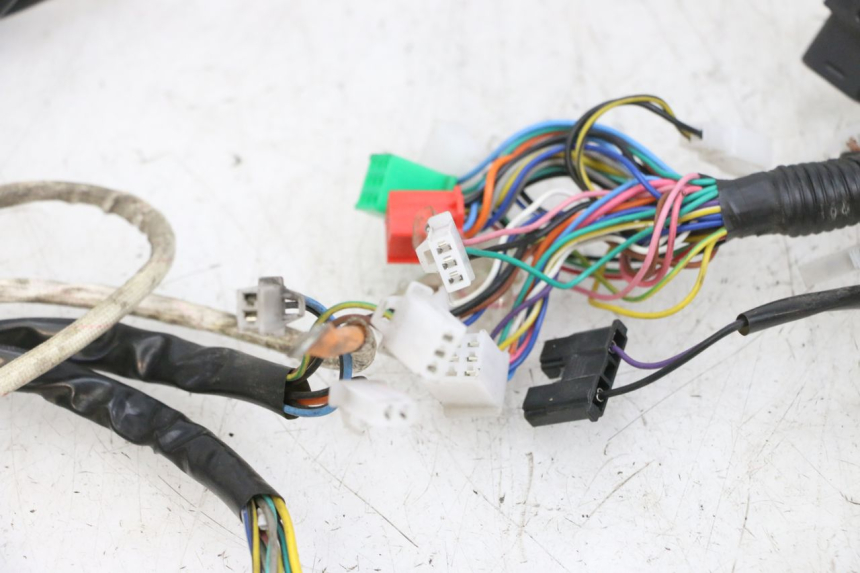 photo de WIRE HARNESS EFUN PUSA 1 - Surface and material condition