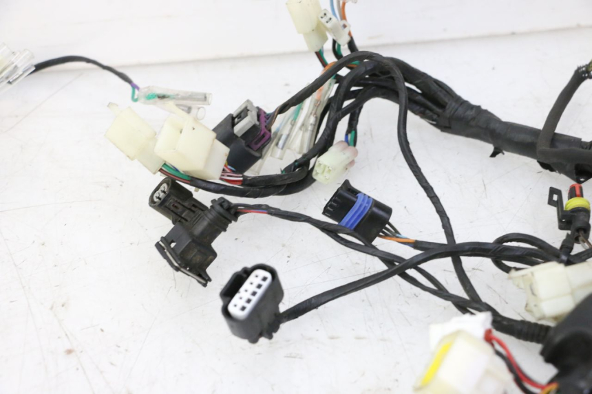 photo de WIRE HARNESS MAG POWER R-STREET 50 (2016 - 2025) - Fixing points details