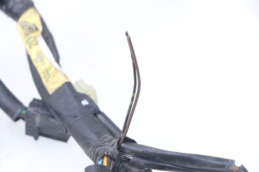 photo de FRONT FAIRING WIRE HARNESS YAMAHA FJR ABS 1300 (2006 - 2012) - Zoom on usage condition