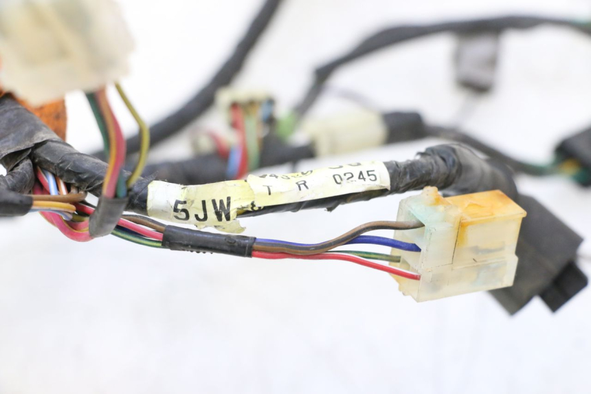 photo de FRONT FAIRING WIRE HARNESS YAMAHA FJR 1300 (2001 - 2005) - Zoom on usage condition