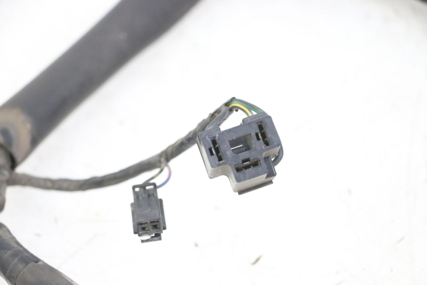 photo de FRONT FAIRING WIRE HARNESS YAMAHA FZS FAZER 600 (2001 - 2003) - Technical close-up