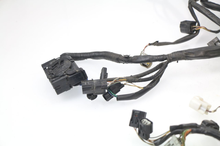 photo de WIRE HARNESS HONDA VFR F 1200 (2010 - 2015) - Alternative perspective
