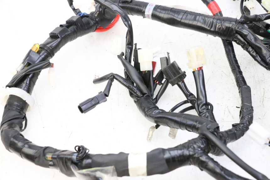 photo de WIRE HARNESS YAMAHA XMAX X-MAX 125 (2021 - 2025) - Surface and material condition