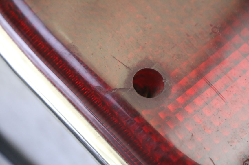 photo de REAR LIGHT HYOSUNG GV AQUILA 125 (2000 - 2009) - Alternative perspective