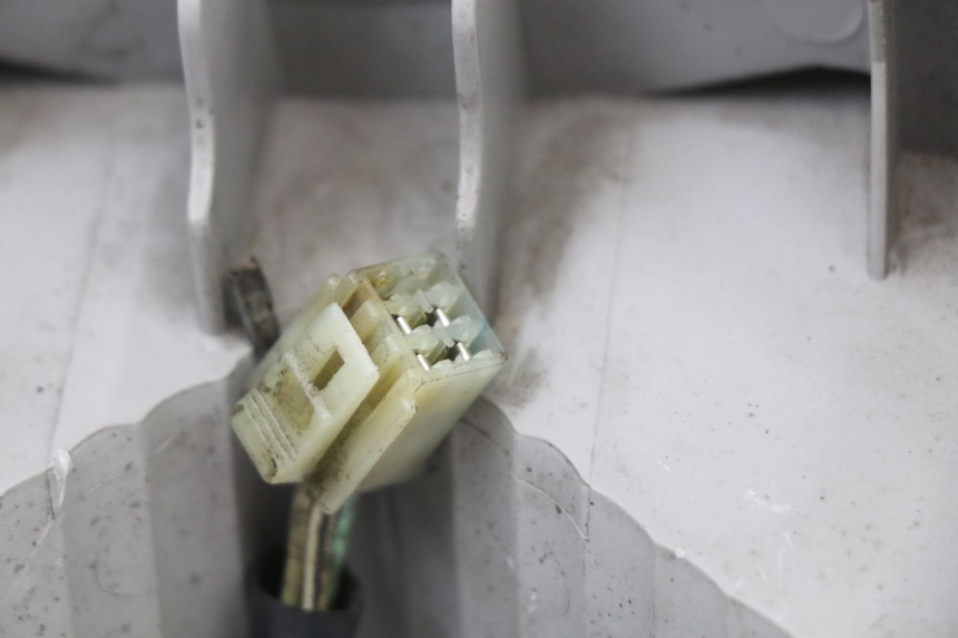 photo de REAR LIGHT SUZUKI BURGMAN 125 (2007 - 2014) - Checked used part