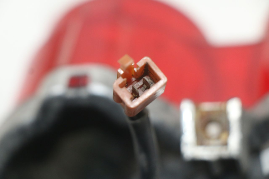 photo de REAR LIGHT YAMAHA BW'S BWS 125 (2010 - 2013) - Distinctive features