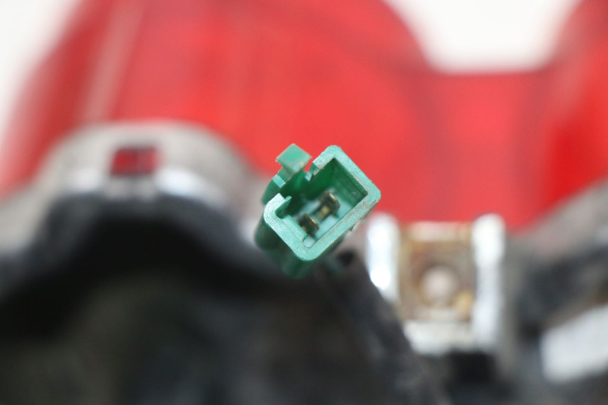 photo de REAR LIGHT YAMAHA BW'S BWS 125 (2010 - 2013) - Component zoom