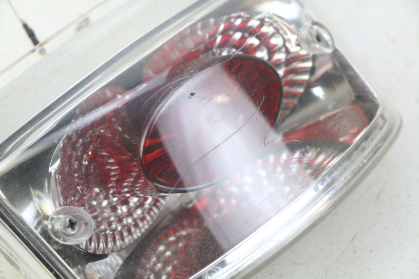 photo de REAR LIGHT YAMAHA BW'S NAKED 50 (2008 - 2019) - Zoom on usage condition