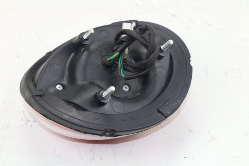 photo de TAIL LIGHT S-RIDER CAPRI 2T 50 (2010 - 2017) - Surface and material condition