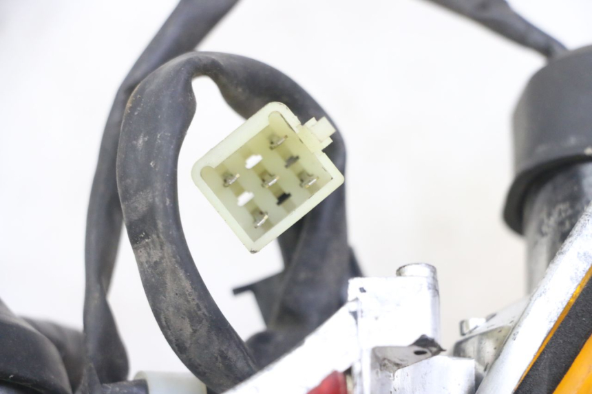 photo de TAIL LIGHT HONDA CBF 500 (2004 - 2007) - Fixing points details