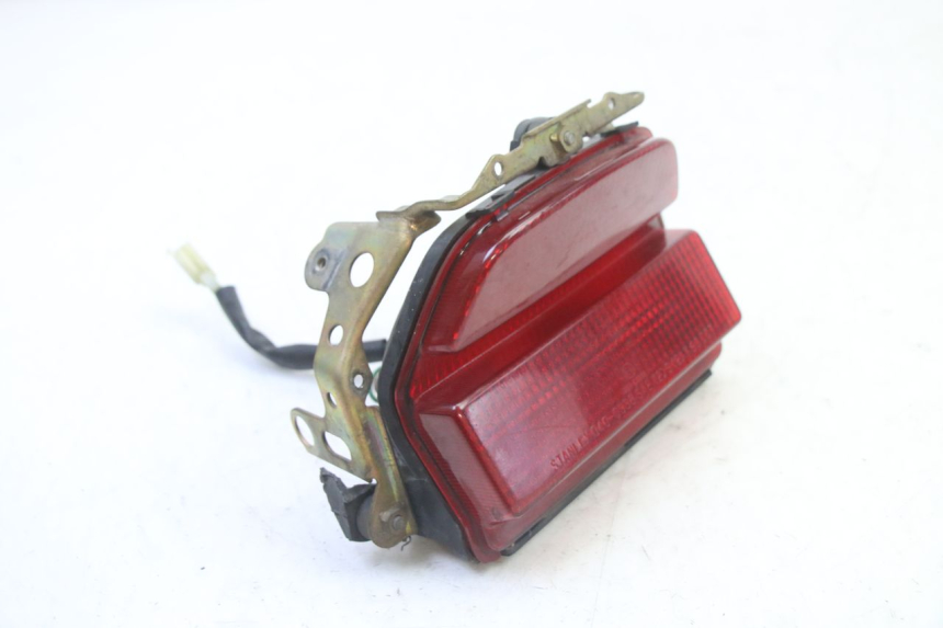 photo de TAIL LIGHT HONDA CBR RR FIREBLADE 900 (1992 - 1994) - Zoom on usage condition