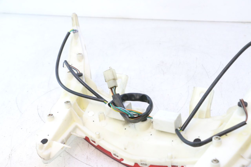 photo de TAIL LIGHT PEUGEOT CITYSTAR 2T 50 (2018 - 2021) - Detailed visual inspection