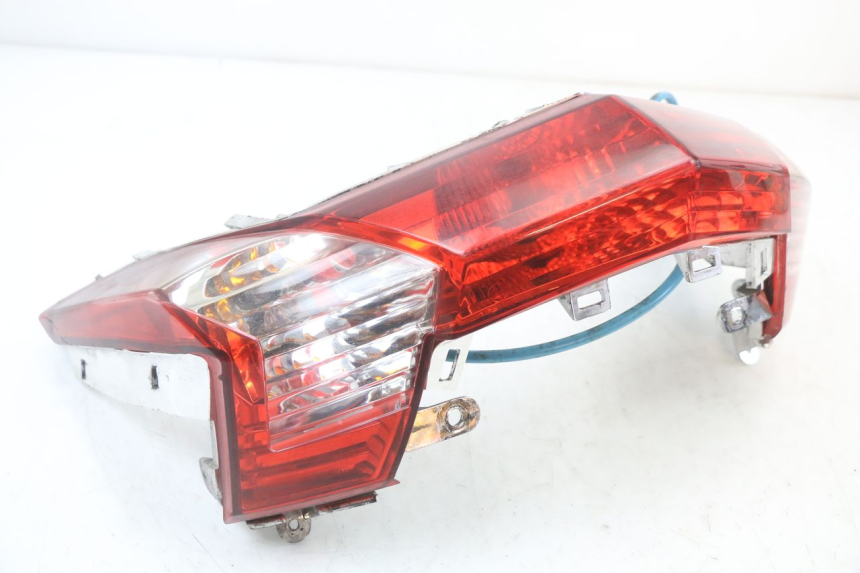 photo de TAIL LIGHT KYMCO DINK STREET ABS 125 (2011 - 2018) - Alternative perspective
