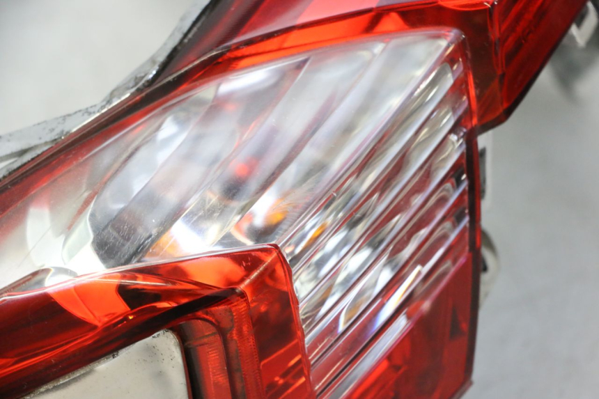 photo de REAR LIGHT KYMCO DINK STREET 125 (2009 - 2014) - Distinctive features