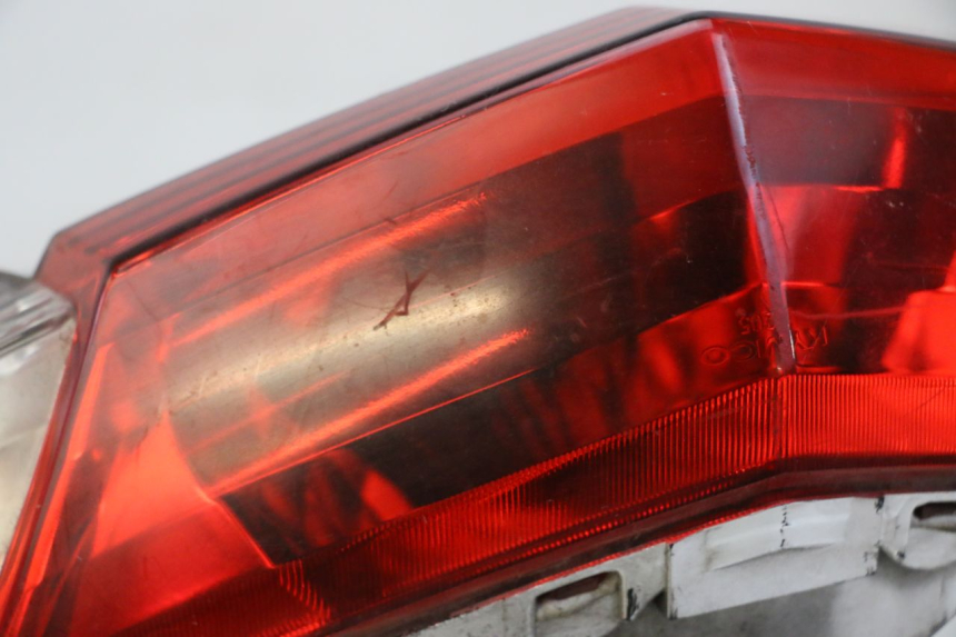 photo de REAR LIGHT KYMCO DINK STREET 125 (2009 - 2014) - Zoom on usage condition