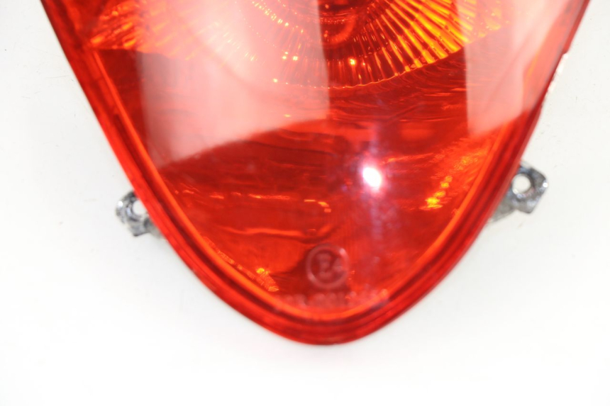 photo de TAIL LIGHT GOWINN DOLCE VITA 125 (2007 - 2013) - Fixing points details