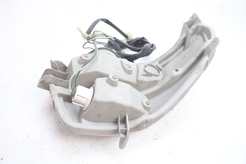 photo de RIGHT TAIL LIGHT SUZUKI BURGMAN EXECUTIVE ABS 650 (2006 - 2012) - Surface and material condition