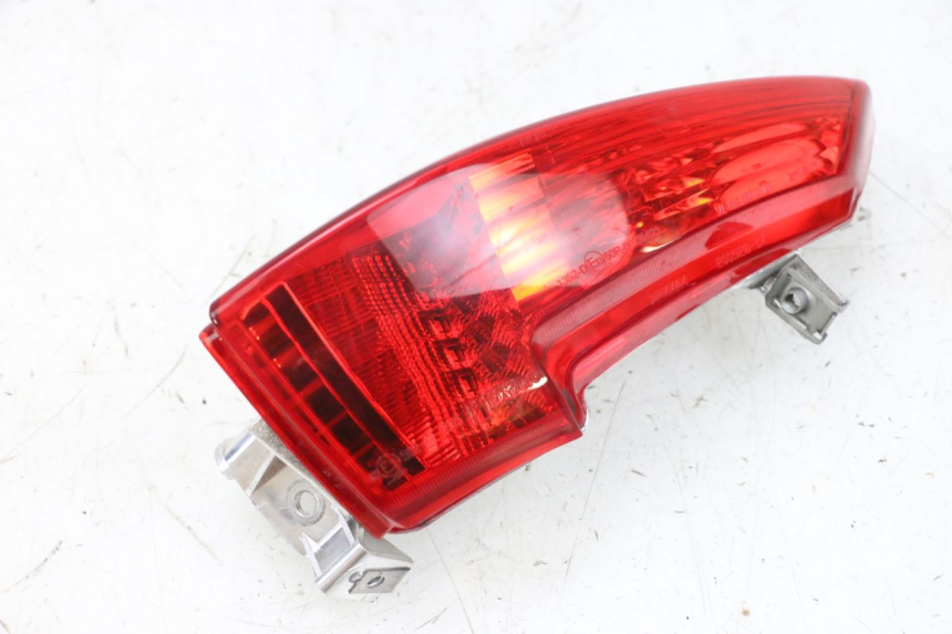 photo de RIGHT TAIL LIGHT PIAGGIO MP3 HPE 300 (2019 - 2026) - Main view