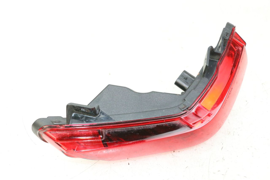 photo de RIGHT REAR LIGHT PIAGGIO MP3 500 (2014 - 2017) - Alternative perspective