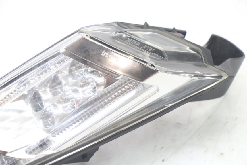 photo de RIGHT TAIL LIGHT PEUGEOT SATELIS 125 (2013 - 2018) - Alternative perspective