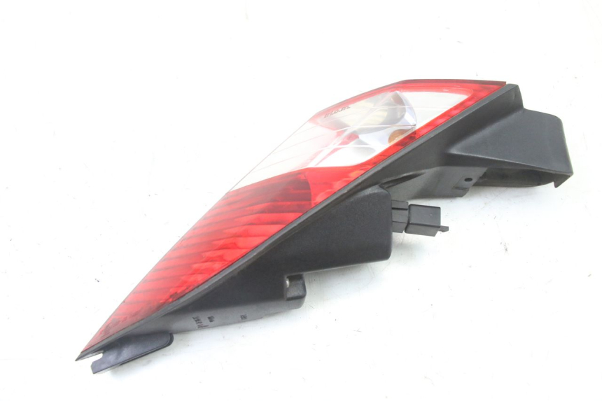 photo de RIGHT TAIL LIGHT PEUGEOT SATELIS COMPRESSOR K15 125 (2006 - 2009) - Alternative perspective
