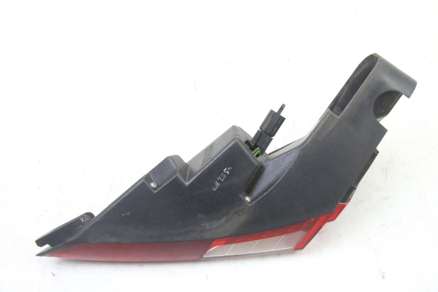 photo de RIGHT TAIL LIGHT PEUGEOT SATELIS COMPRESSOR K15 125 (2006 - 2009) - Technical close-up