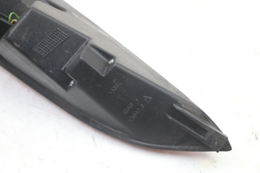 photo de RIGHT REAR LIGHT PEUGEOT SATELIS 125 (2010 - 2012) - Surface and material condition