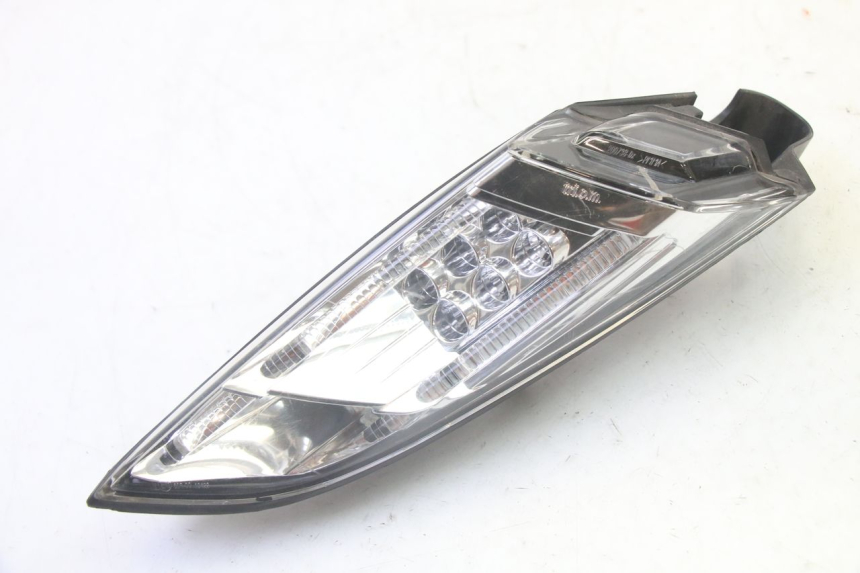 photo de RIGHT REAR LIGHT PEUGEOT SATELIS 125 (2010 - 2012) - Alternative perspective