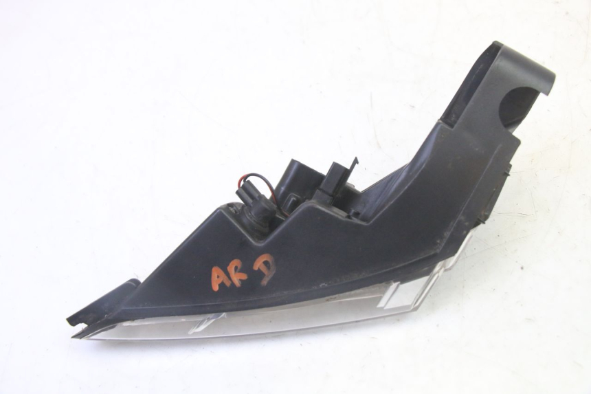 photo de RIGHT TAIL LIGHT PEUGEOT SATELIS 125 (2013 - 2018) - Technical close-up