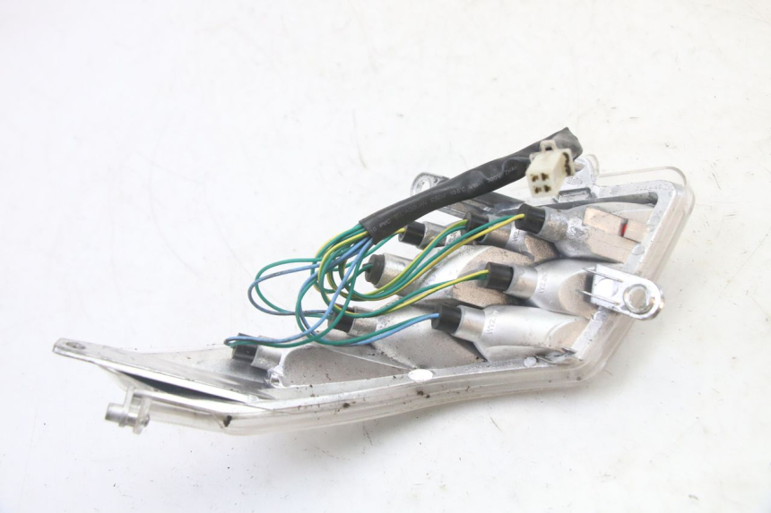 photo de RIGHT TAIL LIGHT PEUGEOT VIVACITY NEW 2T 50 (2008 - 2017) - Fixing points details