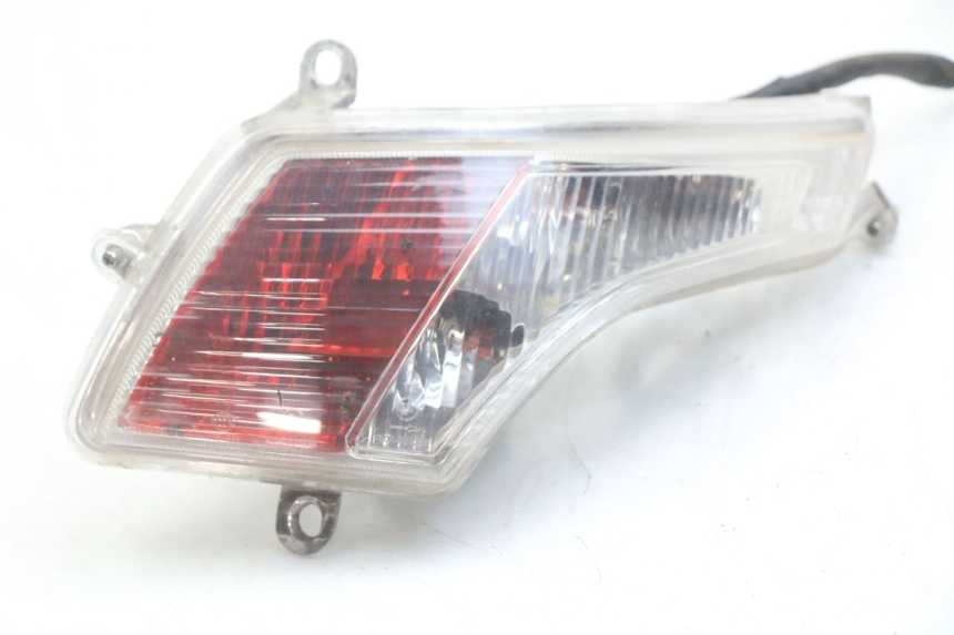 photo de RIGHT TAIL LIGHT PEUGEOT VIVACITY 125 (2010 - 2017) - Zoom on usage condition