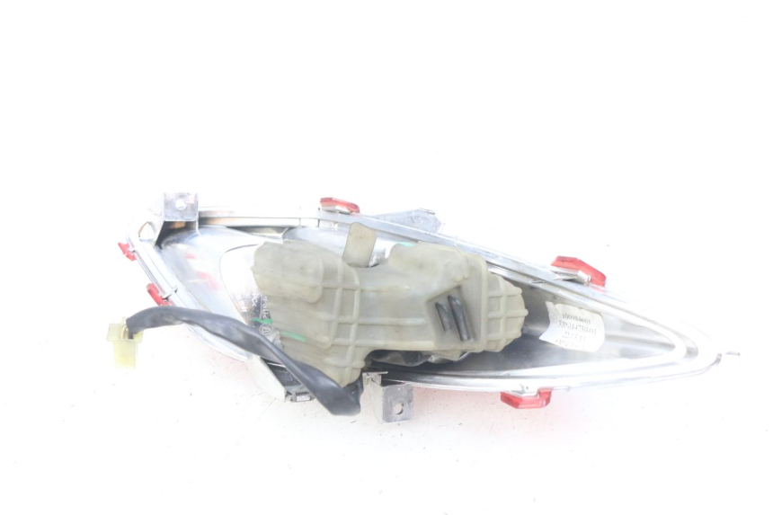 photo de RIGHT REAR LIGHT YAMAHA X-MAX XMAX 125 (2010 - 2013) - Zoom on usage condition