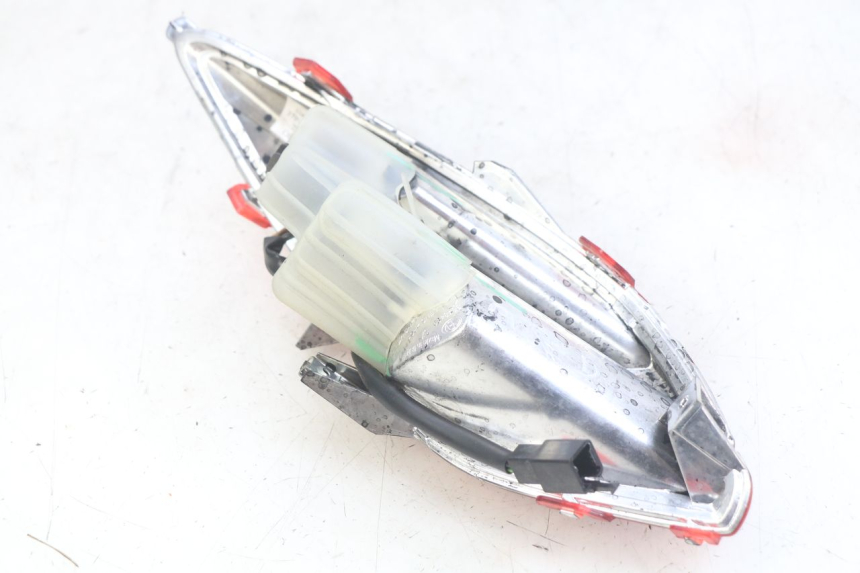 photo de RIGHT REAR LIGHT YAMAHA X-MAX XMAX 125 (2010 - 2013) - Zoom on usage condition