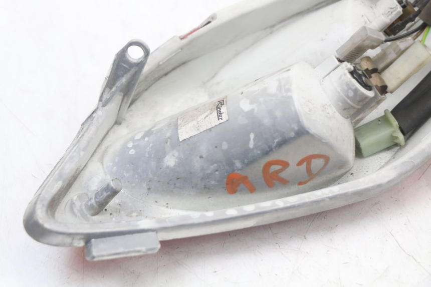 photo de RIGHT REAR LIGHT YAMAHA XMAX X-MAX 125 (2006 - 2009) - Surface and material condition