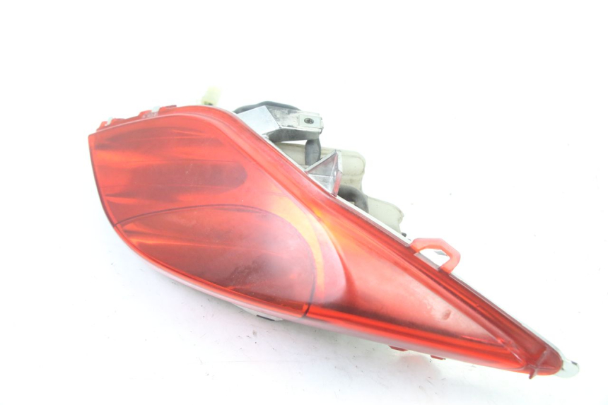 photo de RIGHT REAR LIGHT YAMAHA X-MAX XMAX 125 (2010 - 2013) - Zoom on usage condition