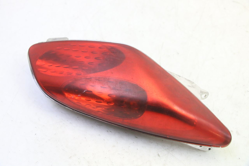 photo de RIGHT REAR LIGHT YAMAHA X-MAX XMAX 250 (2006 - 2009) - Technical close-up