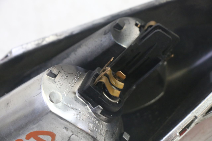 photo de RIGHT REAR LIGHT YAMAHA X-MAX XMAX 250 (2006 - 2009) - Markings and original references