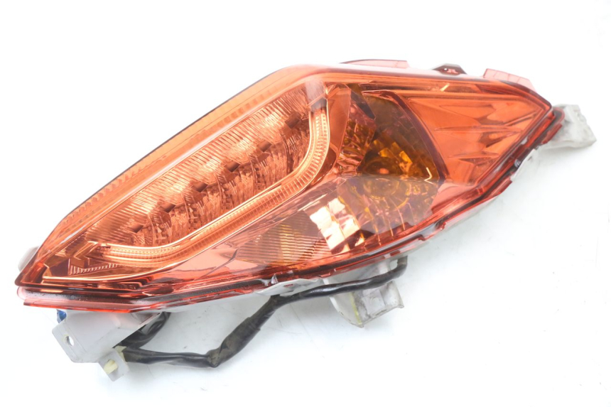 photo de RIGHT REAR LIGHT YAMAHA XMAX X-MAX ABS 125 (2017 - 2020) - Main view