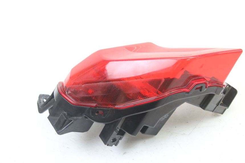 photo de RIGHT TAIL LIGHT YAMAHA YP T-MAX TMAX 530 (2017 - 2020) - Alternative perspective