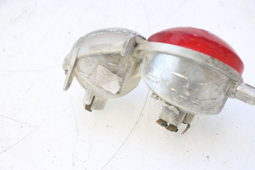 photo de RIGHT TAIL LIGHT YAMAHA YP MAJESTY 125 (2007 - 2010) - Technical close-up