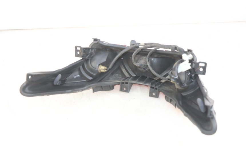 photo de TAIL LIGHT YAMAHA D'ELIGHT DELIGHT 125 (2017 - 2020) - Surface and material condition