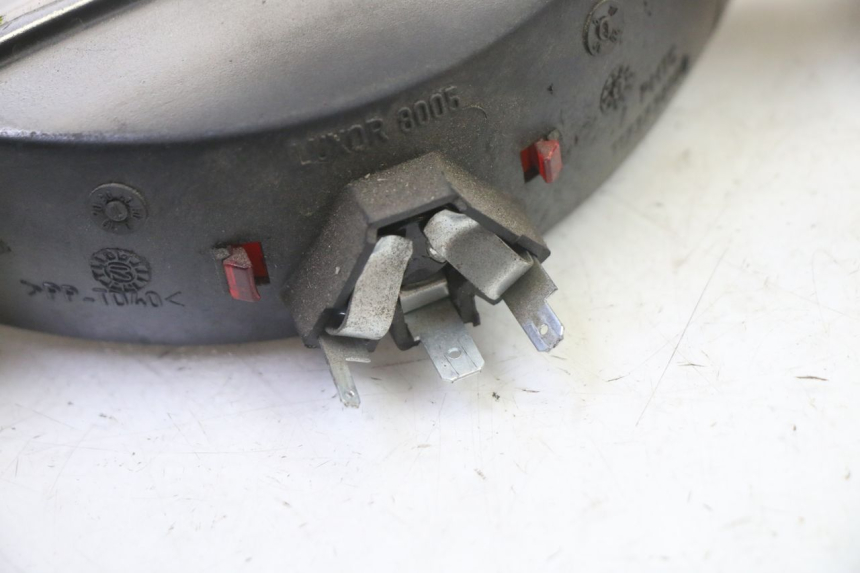 photo de REAR LIGHT PEUGEOT ELYSTAR 50 (2002 - 2014) - Product overview