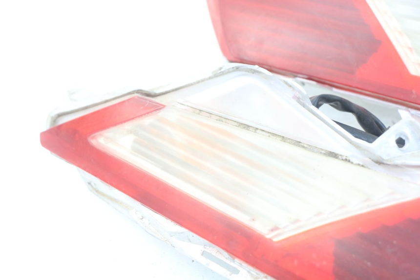 photo de TAIL LIGHT HONDA FES PANTHEON 125 (2003 - 2007) - Fixing points details