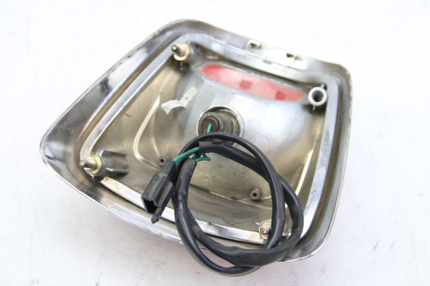 photo de REAR LIGHT SYM FIDDLE 2 125 (2010 - 2013) - Surface and material condition