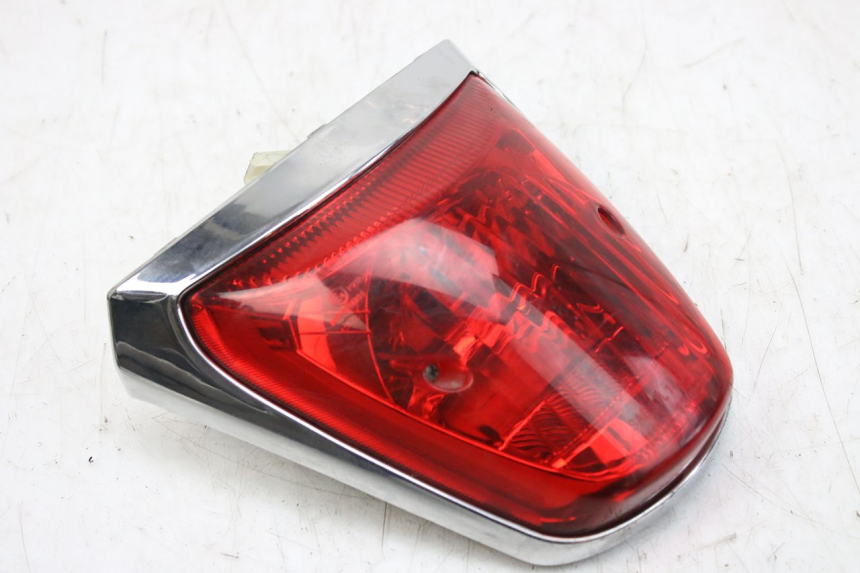 photo de REAR LIGHT SYM FIDDLE 3 III 125 (2014 - 2020) - Fixing points details