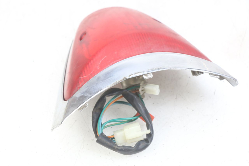 photo de REAR LIGHT SYM FIDDLE 3 III 125 (2014 - 2020) - Fixing points details