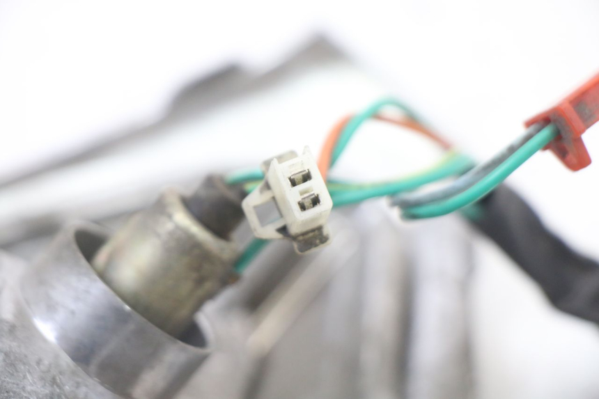 photo de REAR LIGHT SYM FIDDLE 3 III 125 (2014 - 2020) - Surface and material condition